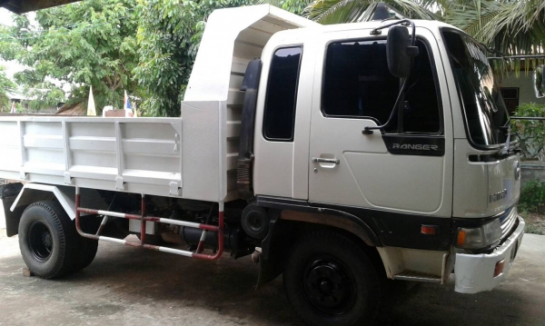 หกล้อดั้ม Hino 195 แรงม้า