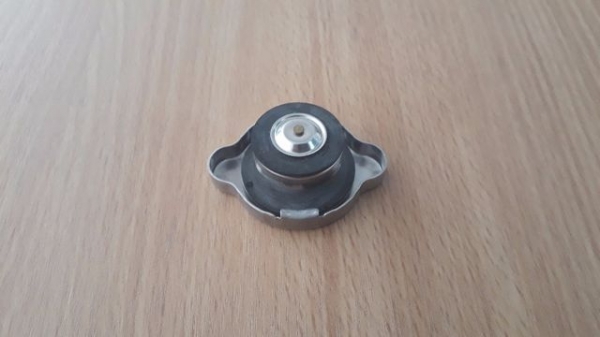 ฝาหม้อน้ำ PITWORK ขนาด 0.9 บาร์ จุกใหญ่ ฝาหม้อน้ำ PITWORK ขนาด 0.9 บาร์ จุกใหญ่