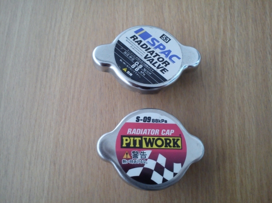 ฝาหม้อน้ำ PITWORK ขนาด 0.9 บาร์ จุกใหญ่