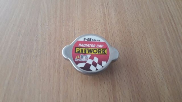 ฝาหม้อน้ำ PITWORK ขนาด 0.9 บาร์ จุกใหญ่ ฝาหม้อน้ำ PITWORK ขนาด 0.9 บาร์ จุกใหญ่