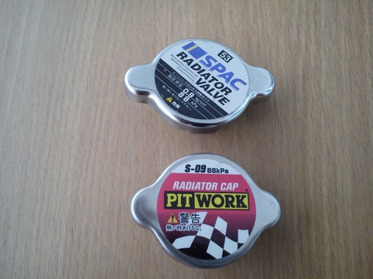 ฝาหม้อน้ำ PITWORK ขนาด 0.9 บาร์ จุกใหญ่ ฝาหม้อน้ำ PITWORK ขนาด 0.9 บาร์ จุกใหญ่