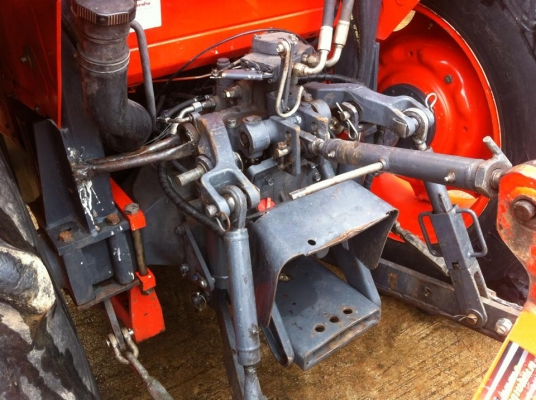 ขายรถไถ Kubota M7040 (4WD) พร้อมดันหน้า+ผานบุกเบิกช้างDP263J รถสวย พร้อมใช้งานครับ