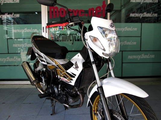 sonic สีขาว สต๊าทมือ รถเดือน พฤษภาคม ปี 50 รุ่นสุดท้าย เครื่องดำ โช๊คดำ ไมล์ 3 หมื่นโล คลัชไม่หอน เครื่องดี สีสวย ฟรีโอน+ต่อภาษี