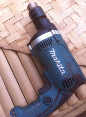 ขายเหมาสว่าน4ตัว(ต้องซ่อม) ขายเหมาสว่าน4ตัว(ต้องซ่อม)