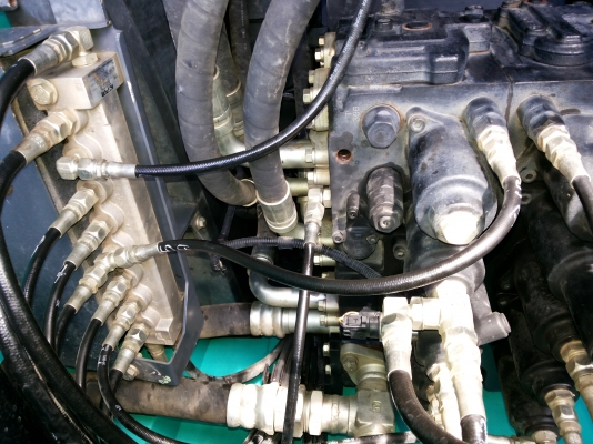 KOBELCO  SK200-8  YN12  SUPER-X