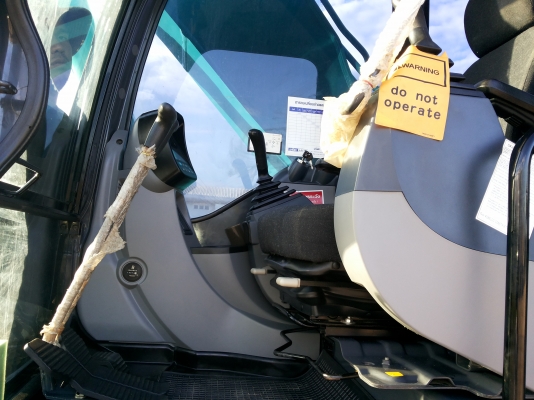 KOBELCO  SK200-8  YN12  SUPER-X