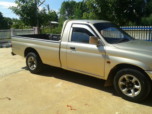 ขายรถมือสองรถบ้าน ติดต่อ 086 6816480 มีเล่มพร้อมโอน สภาพดีพร้อมใช้งาน