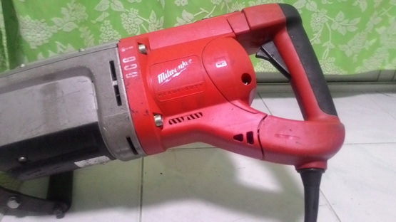 เครื่องสกัดคอนกรีตไฟฟ้า ขนาด 1600 วัตต์ สภาพดีพร้อมใช้งานครับ