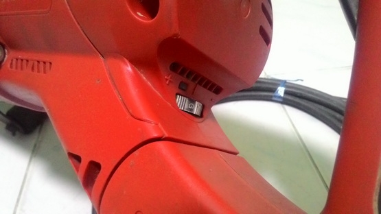 เครื่องสกัดคอนกรีตไฟฟ้า ขนาด 1600 วัตต์ สภาพดีพร้อมใช้งานครับ