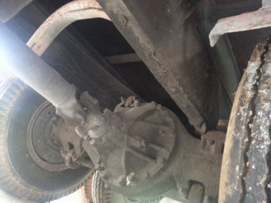 รถอีซูซุ 10 ล้อ หลังถนน FVM 195 แรงม้า. ปี 40 สนใจติดต่อ 081 - 6079515 รถอีซูซุ 10 ล้อ หลังถนน FVM 195 แรงม้า. ปี 40 สนใจติดต่อ 081 - 6079515