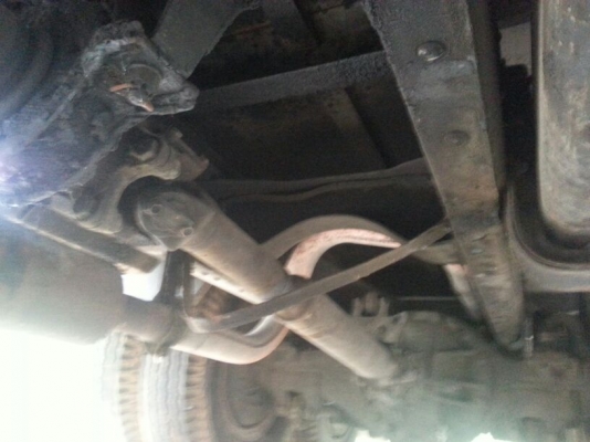 รถอีซูซุ 10 ล้อ หลังถนน FVM 195 แรงม้า. ปี 40 สนใจติดต่อ 081 - 6079515 รถอีซูซุ 10 ล้อ หลังถนน FVM 195 แรงม้า. ปี 40 สนใจติดต่อ 081 - 6079515