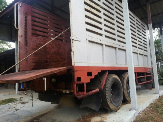 รถอีซูซุ 10 ล้อ หลังถนน FVM 195 แรงม้า. ปี 40 สนใจติดต่อ 081 - 6079515 รถอีซูซุ 10 ล้อ หลังถนน FVM 195 แรงม้า. ปี 40 สนใจติดต่อ 081 - 6079515