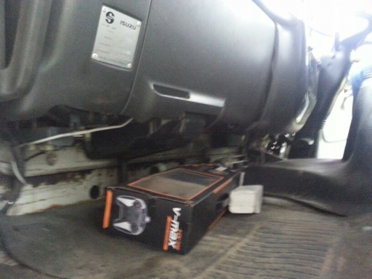 รถอีซูซุ 10 ล้อ หลังถนน FVM 195 แรงม้า. ปี 40 สนใจติดต่อ 081 - 6079515 รถอีซูซุ 10 ล้อ หลังถนน FVM 195 แรงม้า. ปี 40 สนใจติดต่อ 081 - 6079515