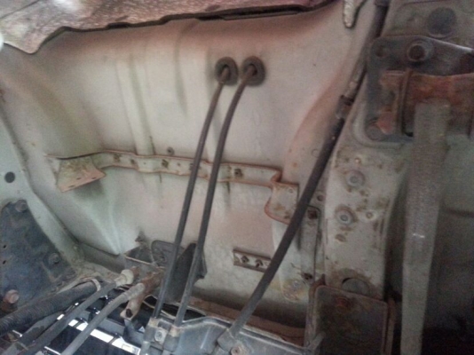 รถอีซูซุ 10 ล้อ หลังถนน FVM 195 แรงม้า. ปี 40 สนใจติดต่อ 081 - 6079515 รถอีซูซุ 10 ล้อ หลังถนน FVM 195 แรงม้า. ปี 40 สนใจติดต่อ 081 - 6079515