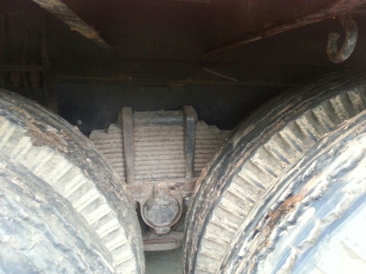 รถอีซูซุ 10 ล้อ หลังถนน FVM 195 แรงม้า. ปี 40 สนใจติดต่อ 081 - 6079515 รถอีซูซุ 10 ล้อ หลังถนน FVM 195 แรงม้า. ปี 40 สนใจติดต่อ 081 - 6079515