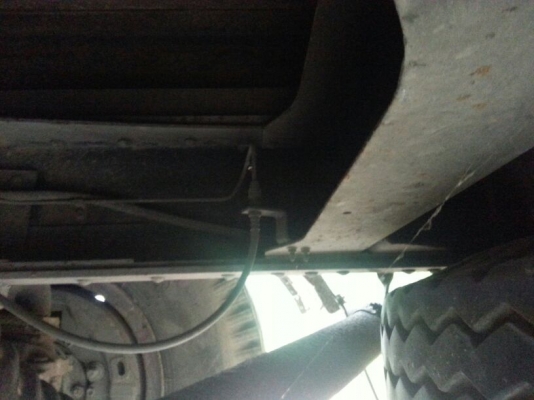 รถอีซูซุ 10 ล้อ หลังถนน FVM 195 แรงม้า. ปี 40 สนใจติดต่อ 081 - 6079515 รถอีซูซุ 10 ล้อ หลังถนน FVM 195 แรงม้า. ปี 40 สนใจติดต่อ 081 - 6079515