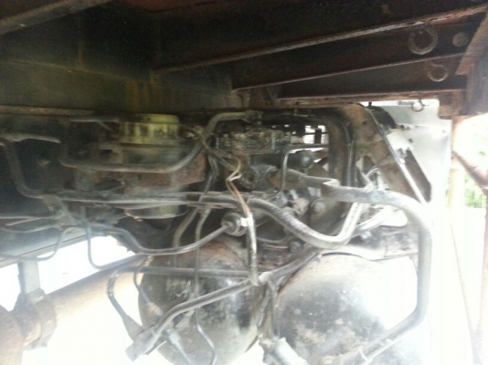 รถอีซูซุ 10 ล้อ หลังถนน FVM 195 แรงม้า. ปี 40 สนใจติดต่อ 081 - 6079515 รถอีซูซุ 10 ล้อ หลังถนน FVM 195 แรงม้า. ปี 40 สนใจติดต่อ 081 - 6079515