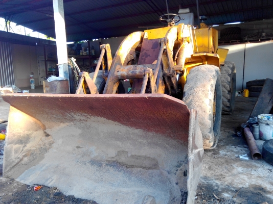 รถตัก CAT 920 สภาพเดิมใช้งานได้ตามปกติ เอวอ่อน ยังไม่ต่อแขน