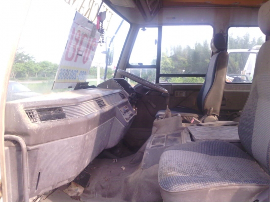 ขายรถกระเช้า6ล้อมิชูรถนำเขาทั้งคันมีเล่มทะเบืยนเครือง165แรง