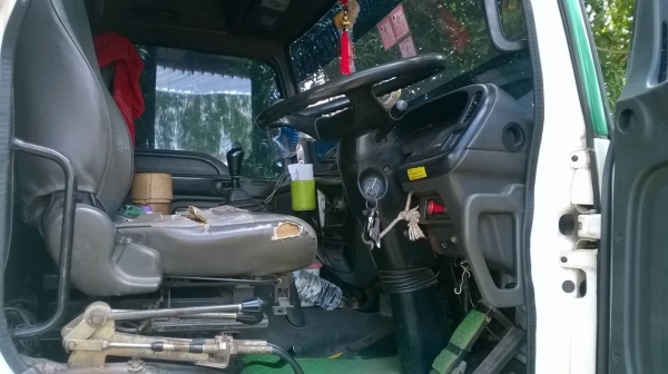 ขาย ISUZU DECA 320 ปี 49 คัสซีสวยตลอดเส้น เครื่องเดิม เกียร์เดิม ลูก 3 คาน 7 เมตร ทะเบียนพร้อมโอนครับ ขาย ISUZU DECA 320 ปี 49 คัสซีสวยตลอดเส้น เครื่องเดิม เกียร์เดิม ลูก 3 คาน 7 เมตร ทะเบียนพร้อมโอนครับ