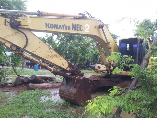 ขาย Komatsu Pc200-6 เหมาๆ 2 คัน ราคา 1,300,000 บาท ขาย Komatsu Pc200-6 เหมาๆ 2 คัน ราคา 1,300,000 บาท