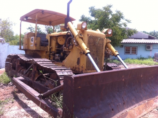 ขายด่วนรถแทร็กเตอรD5Dเครือง44Vฟาบางสภาพใช้ไดโซ้หนา