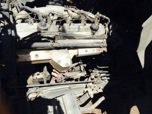 รถบรรทุกหัวลาก 10 ล้อ. HINO FM2K ปี42 ราคา 880,000 บ.