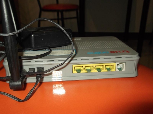 ขาย Router true 237 มี 4 พอร์ต 400 บาท