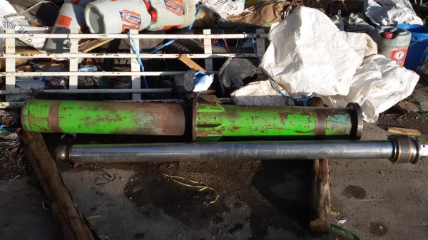 ขายกระบอกไฮดรอลิคเก่าขายเป็นก.กโทร0818645304