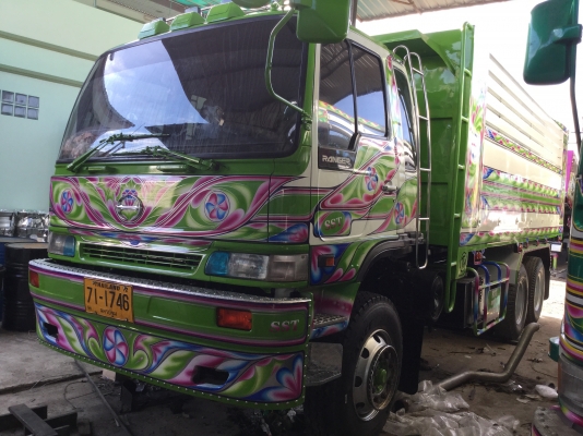 ขาย10ล้อHINO2k2เพลาดั้มมีระบบลากจูงพร้อมแอร์เย็นเล่มพร้อมโอน