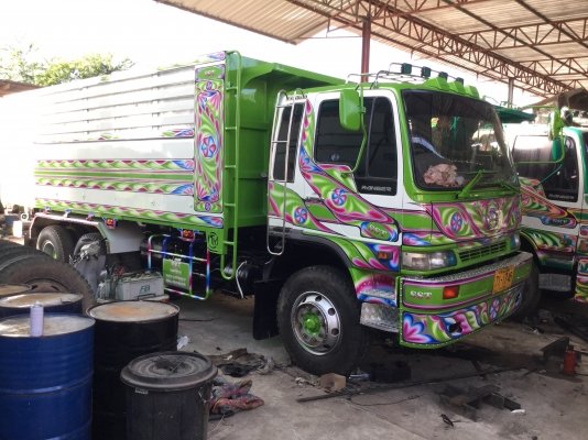 ขาย10ล้อHINO2k2เพลาดั้มมีระบบลากจูงพร้อมแอร์เย็นเล่มพร้อมโอน