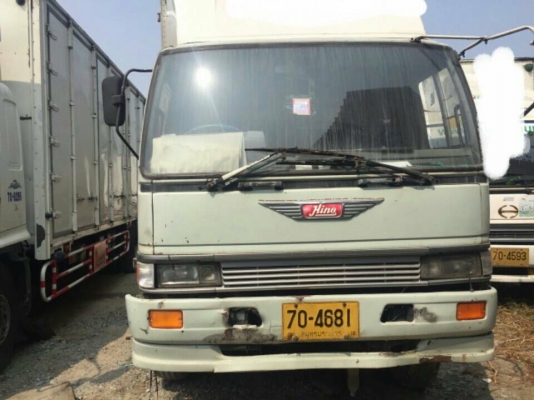 หกล้อ HINO FF3H 195แรง รถห้างปี45 บรรทุกตู้ สภาพพร้อมใช้งาน ทะเบียนพร้อมโอน ^^ มี3คัน~ราคาเบาๆต่อรองได้ ^^ ครับท่าน