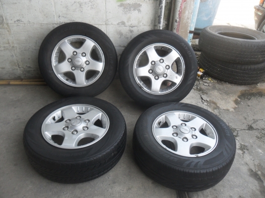 ล้อแม็ก 15นิ้ว 6รู อีซุสุ พร้อมยาง สวยๆ 4 ล้อ ราคา 5300 บาท