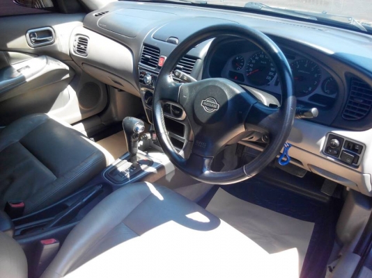 NISSUN ALMERA yung 2003 รถบ้านสภาพสวยๆติดแก๊สหัวฉีดรูปถ่ายสดแบบชัดใกล้ๆ