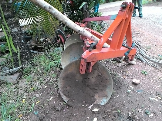 ขายรถไถ L-1  ขนาด33แรงพร้อมผาน 24 นิ้วและหางตัดหญ้า
