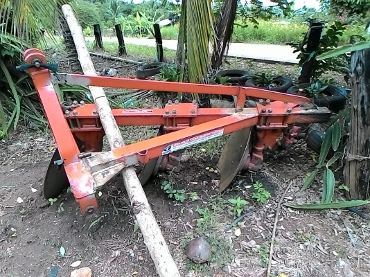 ขายรถไถ L-1  ขนาด33แรงพร้อมผาน 24 นิ้วและหางตัดหญ้า