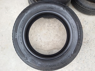 ขายยาง235/60/18 ปี 1511 ROADSTONE  4 เส้น