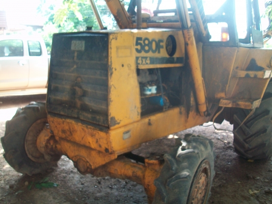 ขายรถหน้าตักหลังขุด case  580F (4x4)