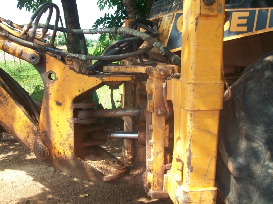 ขายรถหน้าตักหลังขุด case  580F (4x4)