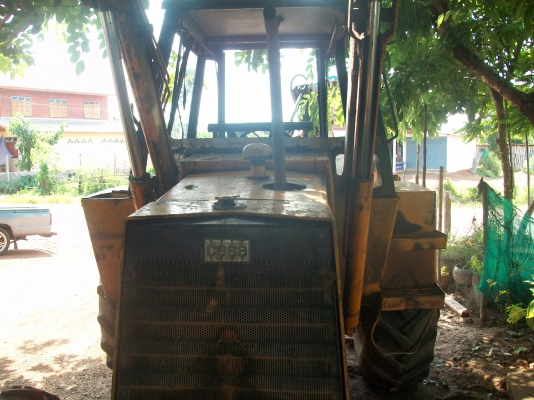 ขายรถหน้าตักหลังขุด case  580F (4x4)