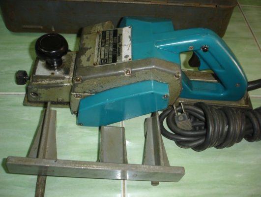 ขายกบไฟฟ้า 3 นิ้ว Makita รุ่น 1100 (750w.)
