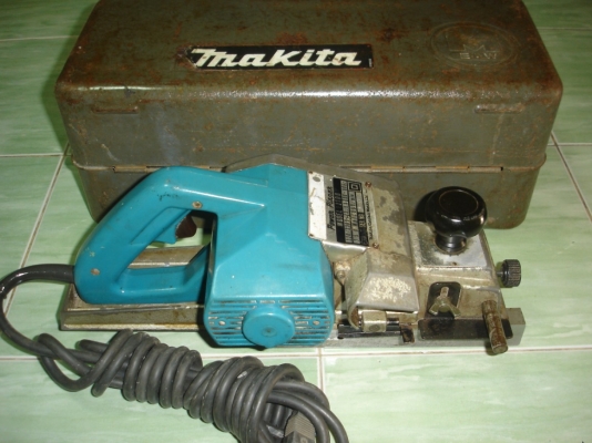 ขายกบไฟฟ้า 3 นิ้ว Makita รุ่น 1100 (750w.)