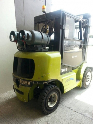 รถยกโฟร์คลิฟท์ ยี่ห้อCLARK