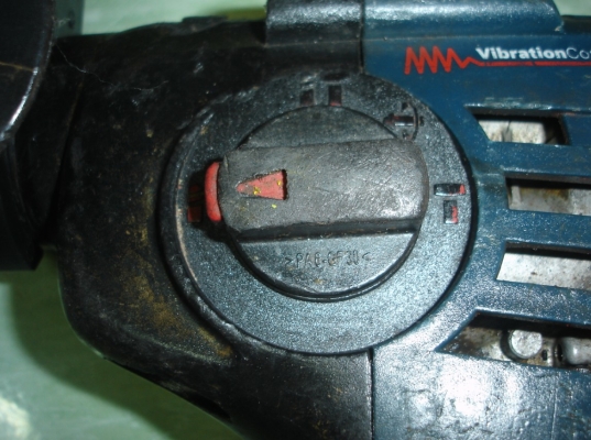 ขายสว่านโรตารี่ 3 ระบบ BOSCH รุ่น GBH 3-28 DFR(800w.)