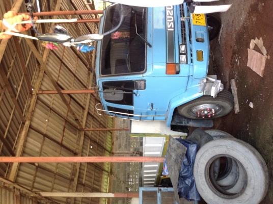 ขายหกล้อมือสองสภาพดี เครื่อง195อีซุ พร้อมตู้