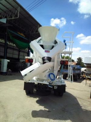 รับต่อรถโม่ปูน 4 คิว