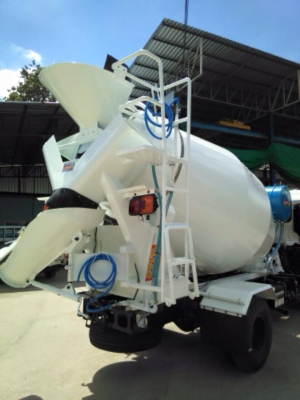 รับต่อรถโม่ปูน 4 คิว