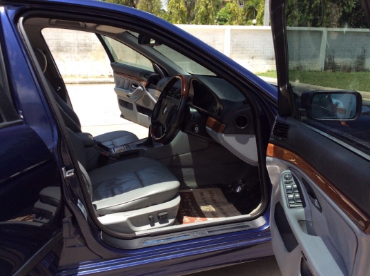 ขายรถ BMW E39 523I ปี97 เครื่องเดิมๆ 2.4 เกียร์ออโต้ทริปโทนิก ติดแก๊ส LPG ระบบหัวฉีด ไฟฟ้าทั้งคัน เบาะหนังแท้สวยๆปรับไฟฟ้า ลายไม้สวย พวงมาลัยมัลติฟังก์ชั่น แอร์ดิจิตอล airbag/abs ตัวถังสวยเดิมสีเงาสวย แม็กAC17" รถขับดีมาก ช่วงล่างแน่นๆ รถสวยพร้อมใช้ง ขายรถ BMW E39 523I ปี97 เครื่องเดิมๆ 2.4 เกียร์ออโต้ทริปโทนิก ติดแก๊ส LPG ระบบหัวฉีด ไฟฟ้าทั้งคัน เบาะหนังแท้สวยๆปรับไฟฟ้า ลายไม้สวย พวงมาลัยมัลติฟังก์ชั่น แอร์ดิจิตอล airbag/abs ตัวถังสวยเดิมสีเงาสวย แม็กAC17" รถขับดีมาก ช่วงล่างแน่นๆ รถสวยพร้อมใช้ง
