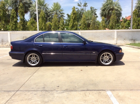 ขายรถ BMW E39 523I ปี97 เครื่องเดิมๆ 2.4 เกียร์ออโต้ทริปโทนิก ติดแก๊ส LPG ระบบหัวฉีด ไฟฟ้าทั้งคัน เบาะหนังแท้สวยๆปรับไฟฟ้า ลายไม้สวย พวงมาลัยมัลติฟังก์ชั่น แอร์ดิจิตอล airbag/abs ตัวถังสวยเดิมสีเงาสวย แม็กAC17" รถขับดีมาก ช่วงล่างแน่นๆ รถสวยพร้อมใช้ง ขายรถ BMW E39 523I ปี97 เครื่องเดิมๆ 2.4 เกียร์ออโต้ทริปโทนิก ติดแก๊ส LPG ระบบหัวฉีด ไฟฟ้าทั้งคัน เบาะหนังแท้สวยๆปรับไฟฟ้า ลายไม้สวย พวงมาลัยมัลติฟังก์ชั่น แอร์ดิจิตอล airbag/abs ตัวถังสวยเดิมสีเงาสวย แม็กAC17" รถขับดีมาก ช่วงล่างแน่นๆ รถสวยพร้อมใช้ง