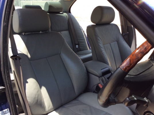 ขายรถ BMW E39 523I ปี97 เครื่องเดิมๆ 2.4 เกียร์ออโต้ทริปโทนิก ติดแก๊ส LPG ระบบหัวฉีด ไฟฟ้าทั้งคัน เบาะหนังแท้สวยๆปรับไฟฟ้า ลายไม้สวย พวงมาลัยมัลติฟังก์ชั่น แอร์ดิจิตอล airbag/abs ตัวถังสวยเดิมสีเงาสวย แม็กAC17" รถขับดีมาก ช่วงล่างแน่นๆ รถสวยพร้อมใช้ง ขายรถ BMW E39 523I ปี97 เครื่องเดิมๆ 2.4 เกียร์ออโต้ทริปโทนิก ติดแก๊ส LPG ระบบหัวฉีด ไฟฟ้าทั้งคัน เบาะหนังแท้สวยๆปรับไฟฟ้า ลายไม้สวย พวงมาลัยมัลติฟังก์ชั่น แอร์ดิจิตอล airbag/abs ตัวถังสวยเดิมสีเงาสวย แม็กAC17" รถขับดีมาก ช่วงล่างแน่นๆ รถสวยพร้อมใช้ง